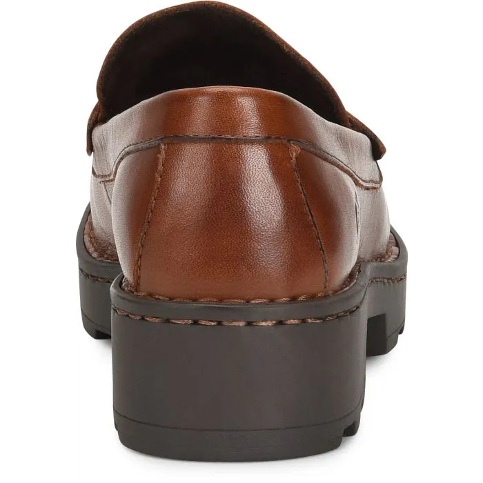 Women's Born Carrera Color: Brown Cureo (Brown)