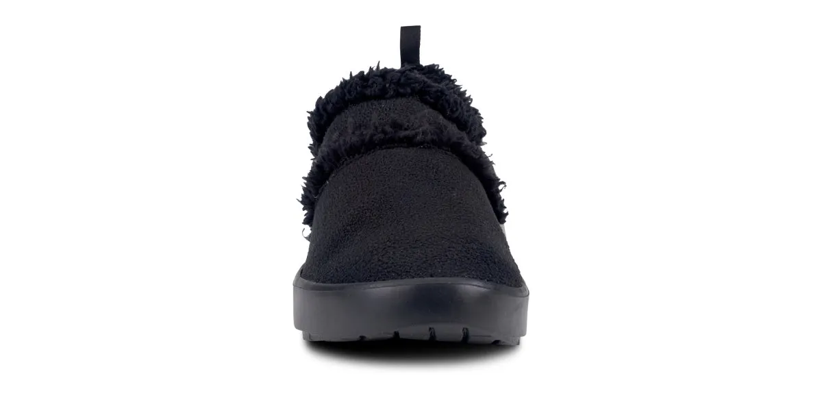 Women's Oofos OOCoozie Low Shoe Color: Black Sherpa